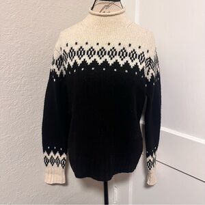 Gap Vintage Black and Winter White Lambswool Mock Neck Pullover Sweater